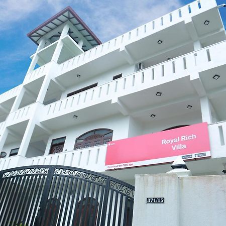 Royal Rich Villa 安伯朗戈德 外观 照片