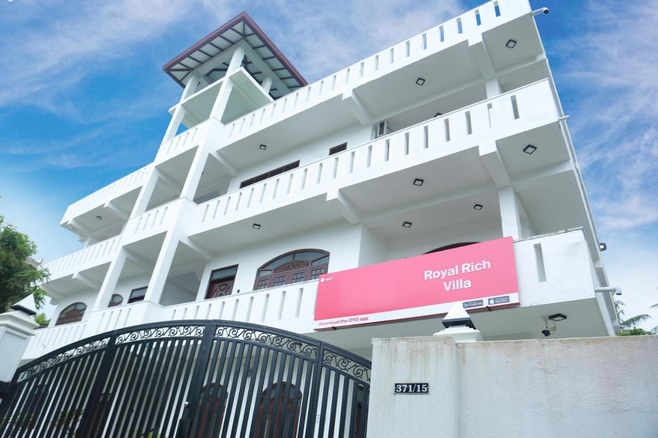Royal Rich Villa 安伯朗戈德 外观 照片